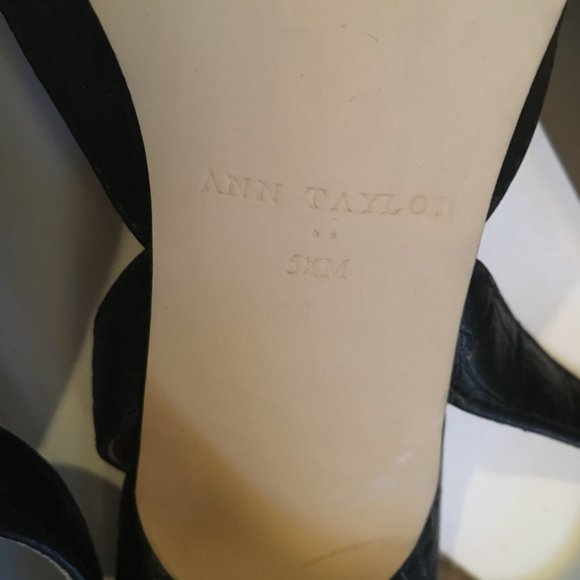 Stylish Ann Taylor Women Heel - Picture 3 of 3
